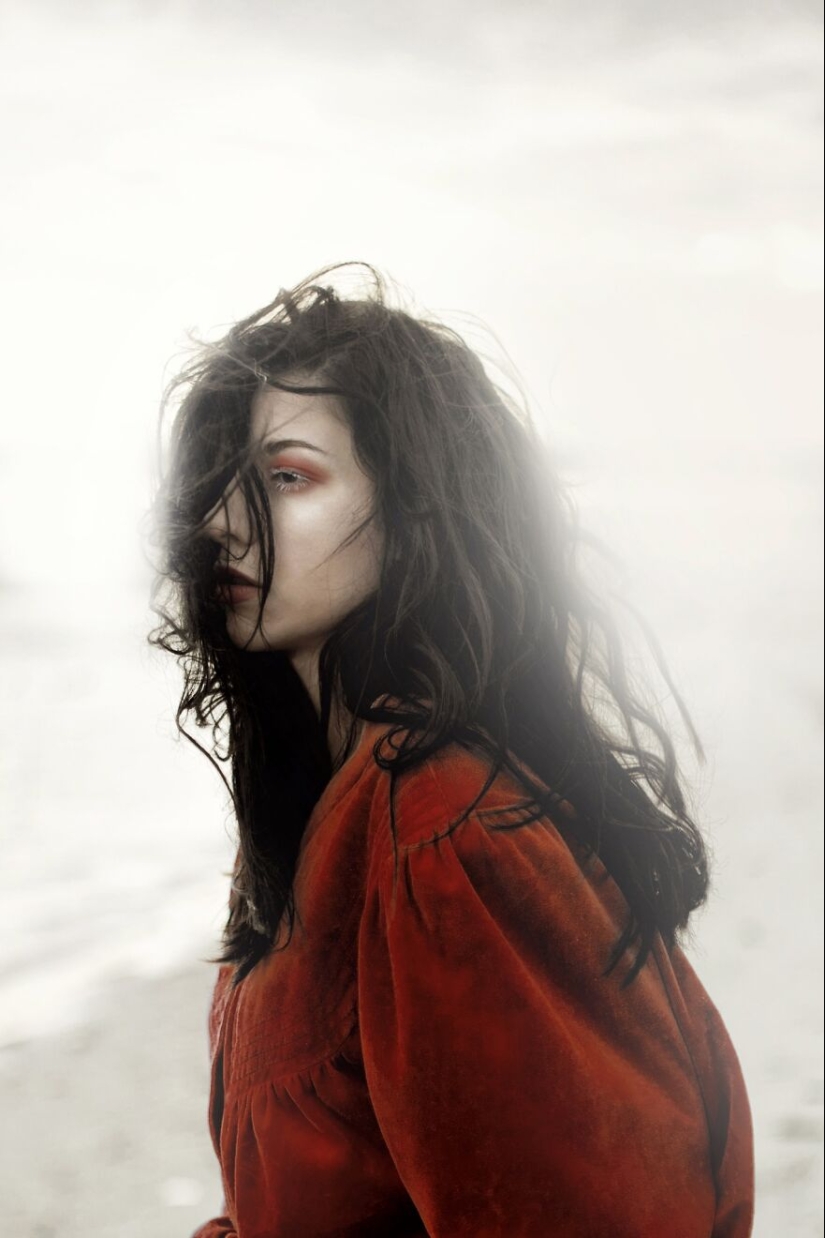 Exploring Friendship: I Captured 15 Artistic Portraits Of My Friend And Myself