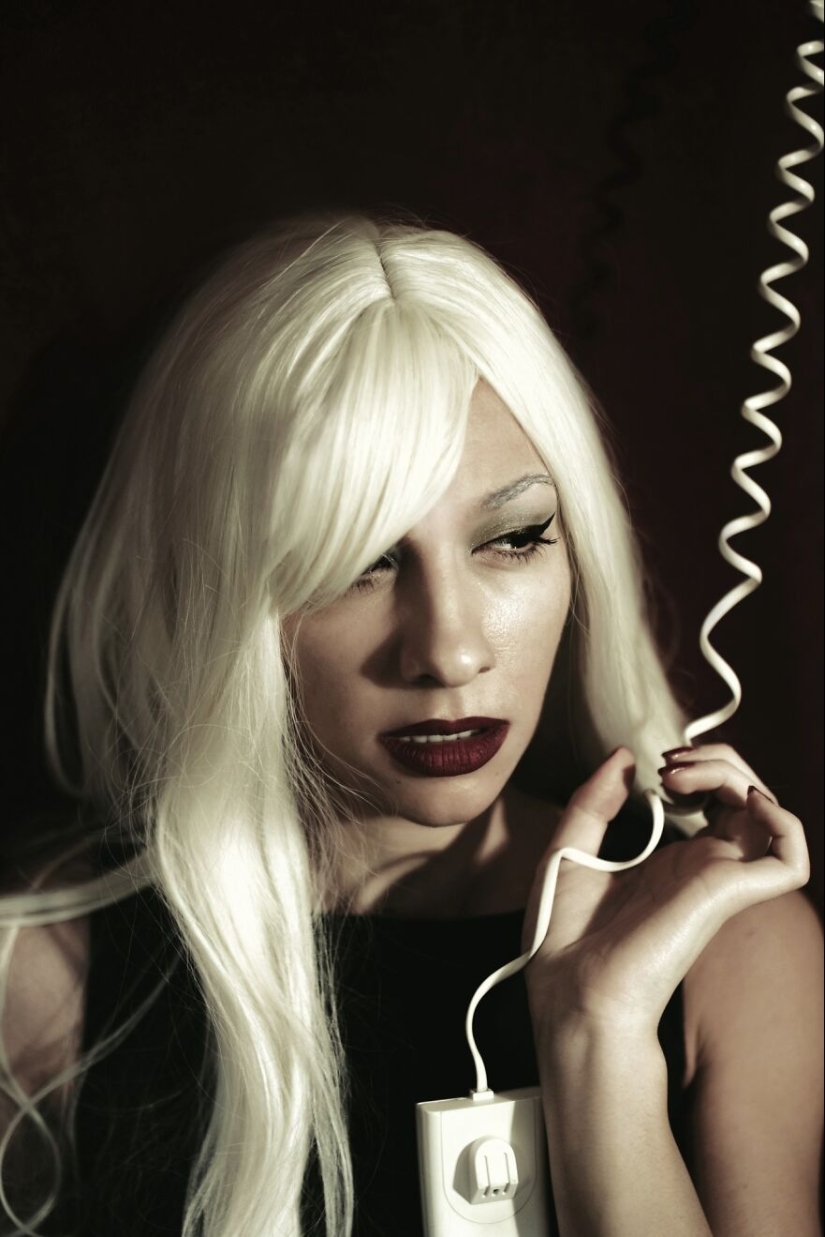 Exploring Friendship: I Captured 15 Artistic Portraits Of My Friend And Myself