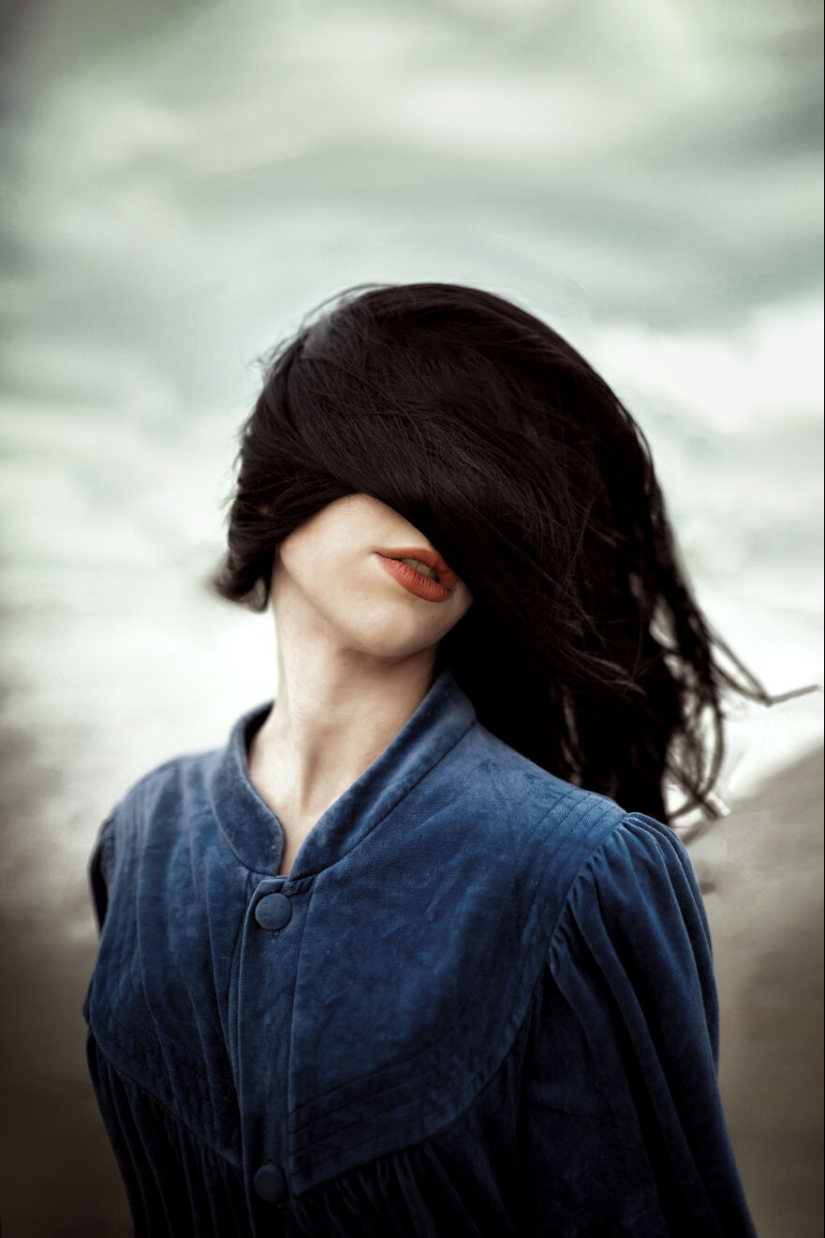 Exploring Friendship: I Captured 15 Artistic Portraits Of My Friend And Myself