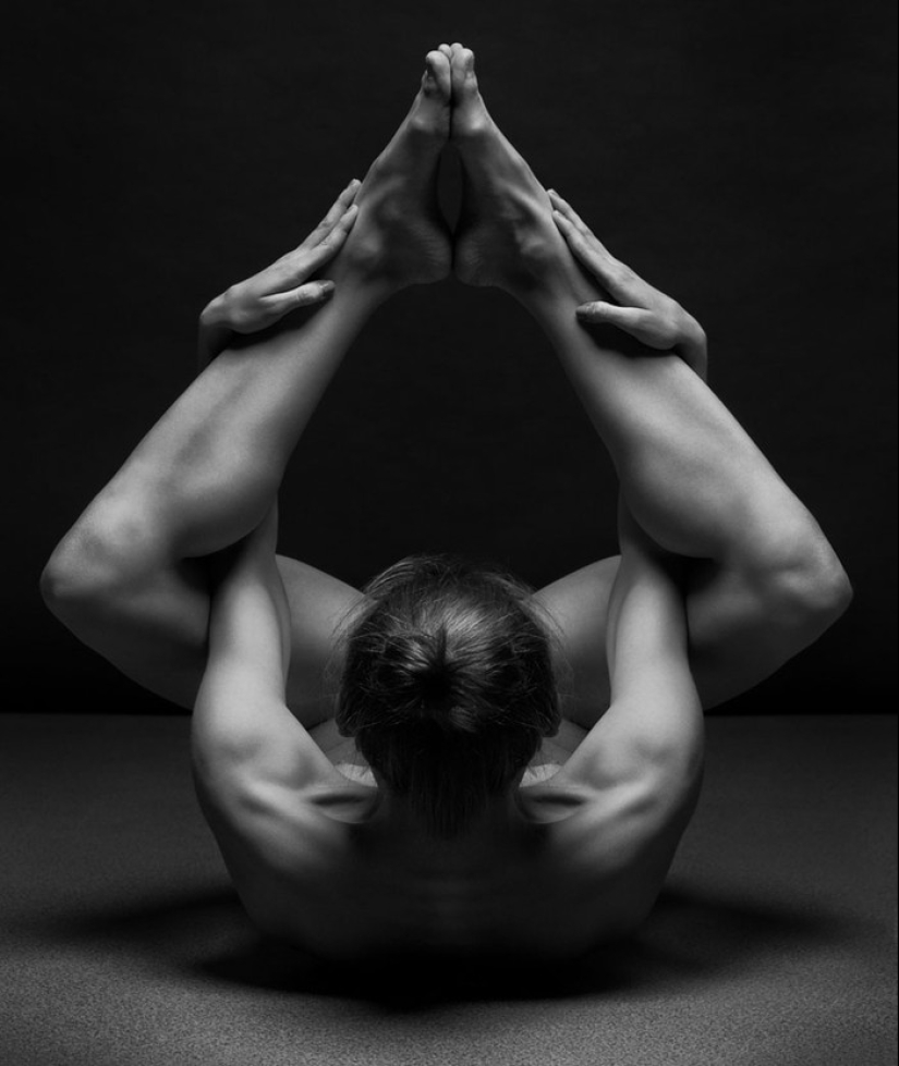 Figures of Nude bodies from Anton Belovodchenko