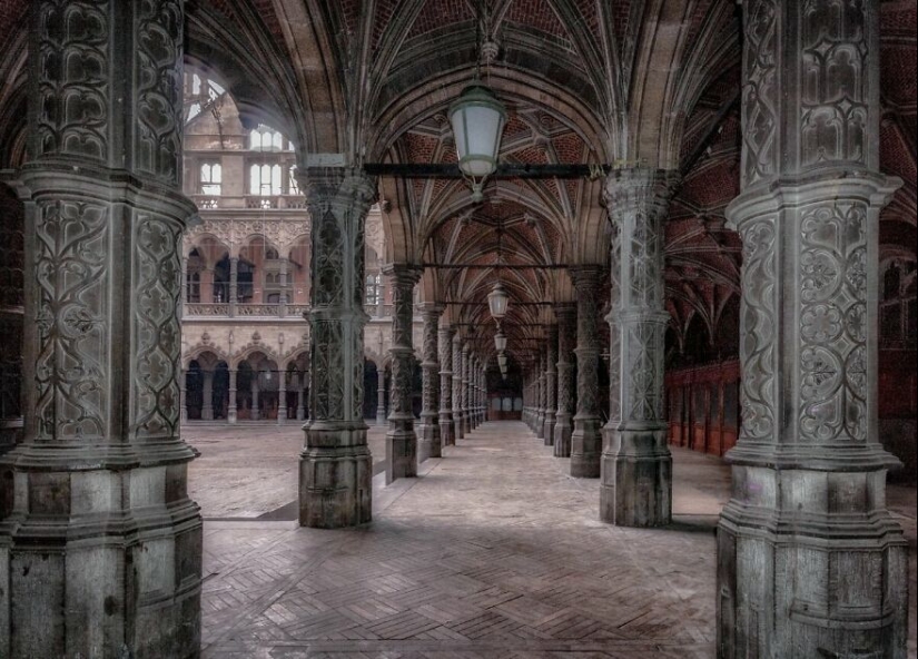 Fotografié un edificio abandonado del siglo XV y aquí está el resultado Fotografié un edificio abandonado del siglo XV y aquí está el resultado