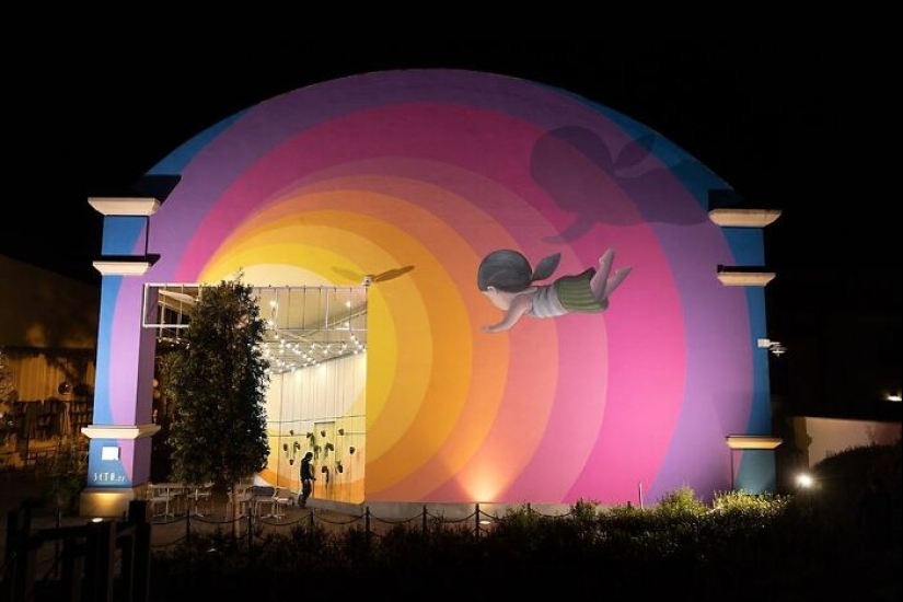 French Artist Paints On Walls To Turn Them Into Pieces Of Art French Artist Paints On Walls To Turn Them Into Pieces Of Art