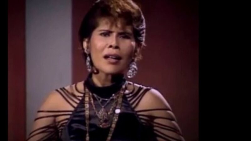 Gone with the tiger: why pop star and shaman Mona Fendi cut off the head of a deputy Gone with the tiger: why pop star and shaman Mona Fendi cut off the head of a deputy