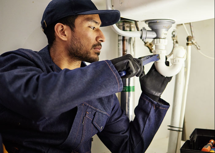 “Guaranteed Job For Life”: 15 Jobs People Are 99.9% Sure AI Won’t Steal