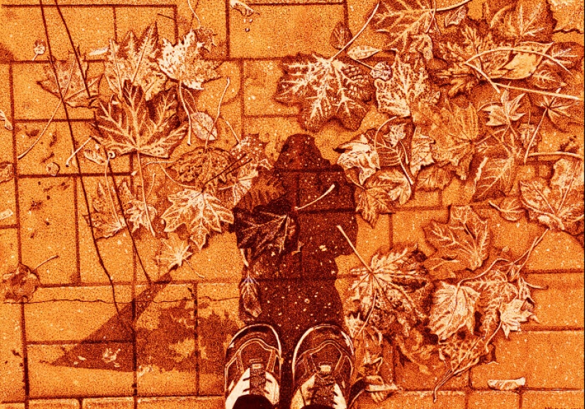 Hice dibujos con puntos blancos y negros sobre papel naranja Hice dibujos con puntos blancos y negros sobre papel naranja