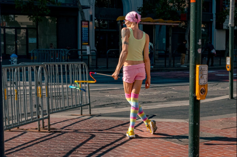 Hilarious Street Shots: “Life Is But A Dream” By Eric Davidove