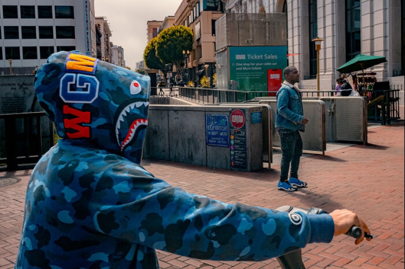 Hilarious Street Shots: “Life Is But A Dream” By Eric Davidove