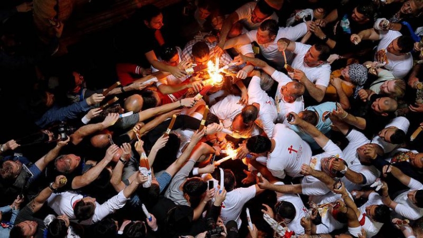 Holy Jerusalem fire: miracle or hoax?