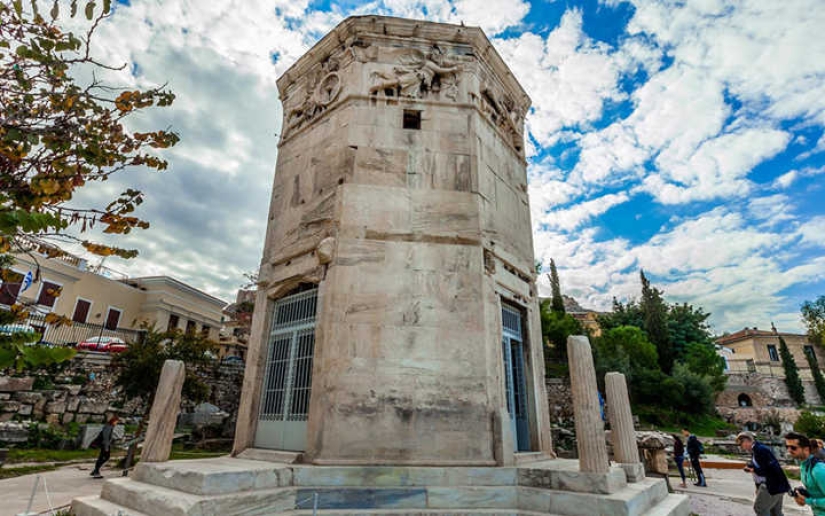 How did the weather vane appear and what tasks did it perform in different eras? How did the weather vane appear and what tasks did it perform in different eras?
