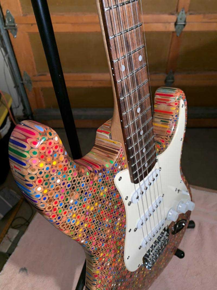 How to create a unique guitar? We need 500 dollars, 1200 colored pencils, enthusiasm and time