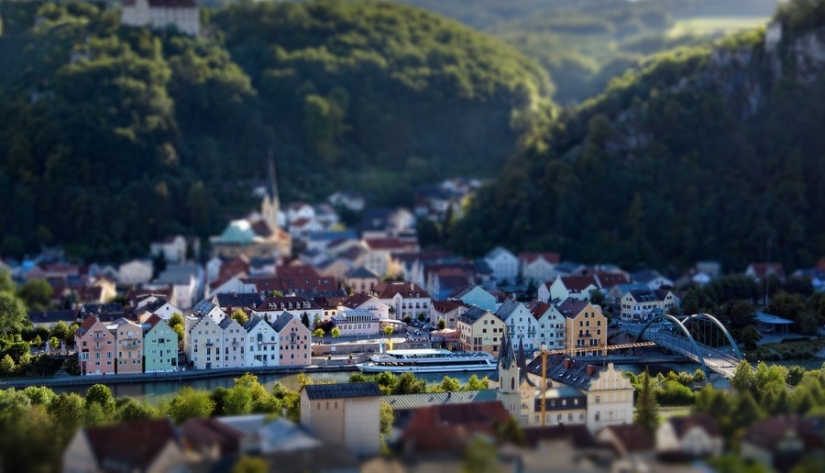 How to look like famous city in tilt-shift photographs How to look like famous city in tilt-shift photographs