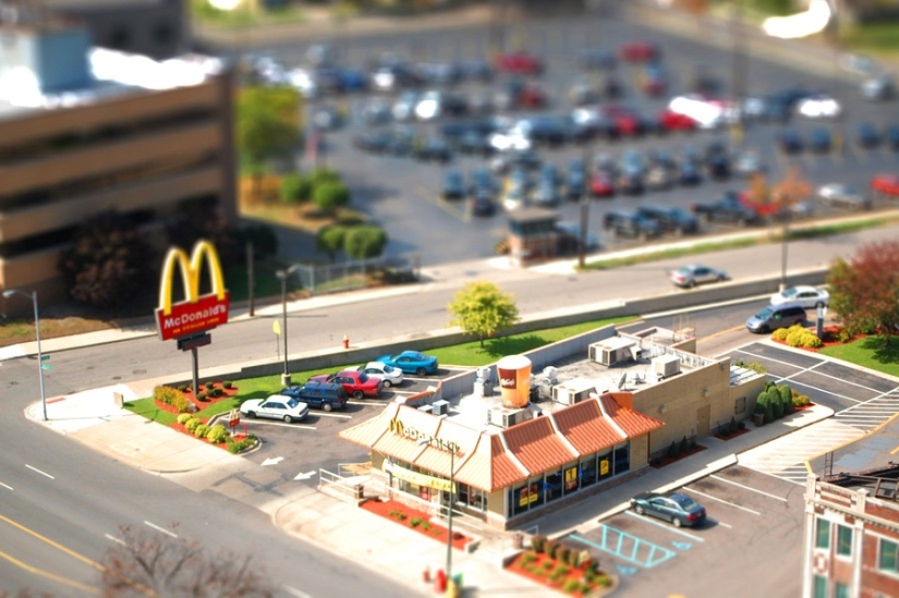 How to look like famous city in tilt-shift photographs How to look like famous city in tilt-shift photographs