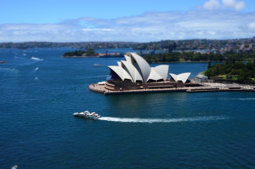 How to look like famous city in tilt-shift photographs How to look like famous city in tilt-shift photographs