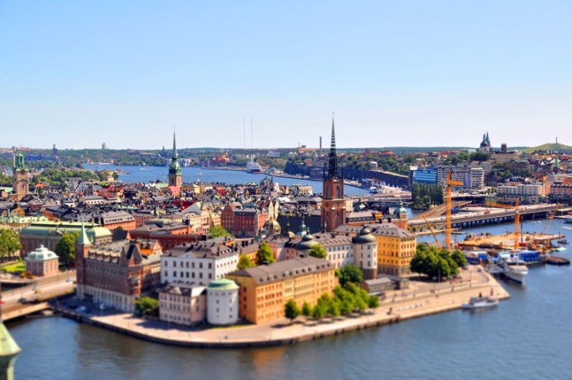 How to look like famous city in tilt-shift photographs How to look like famous city in tilt-shift photographs