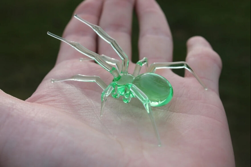 I Made Figurines Out Of Uranium Glass