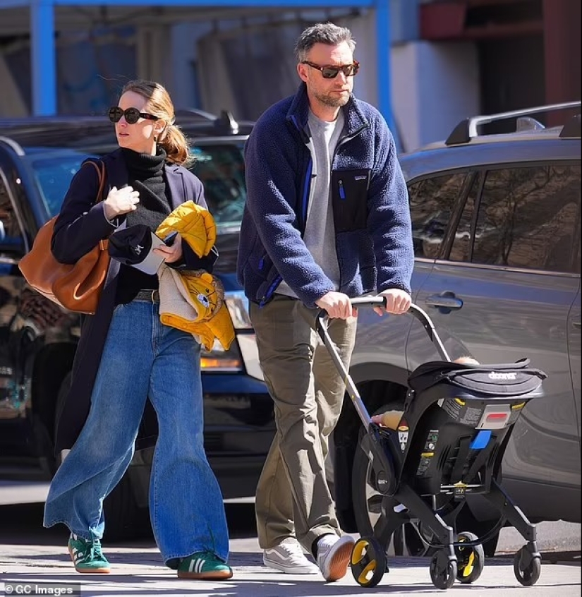 Jennifer Lawrence looks chic in black sweater and patterned pants as she goes house-hunting with husband Cooke Maroney in Beverly Hills Jennifer Lawrence looks chic in black sweater and patterned pants as she goes house-hunting with husband Cooke Maroney in Beverly Hills
