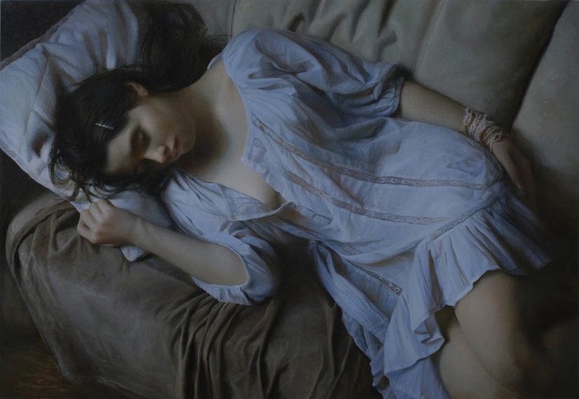 La belleza del cuerpo femenino en las obras increíblemente realistas de Sergey Marshennikov