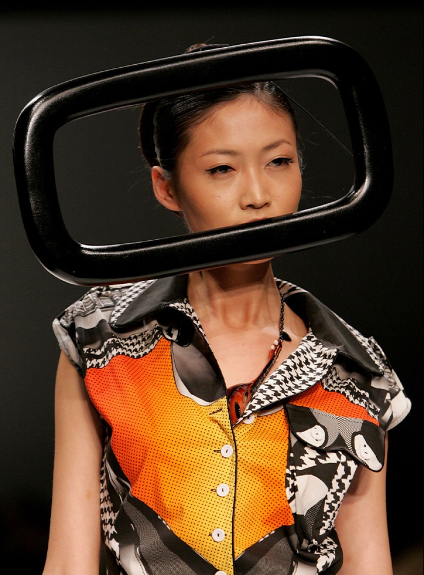 La gente no puede olvidar estos looks extraños de la Semana de la Moda de Londres 2024