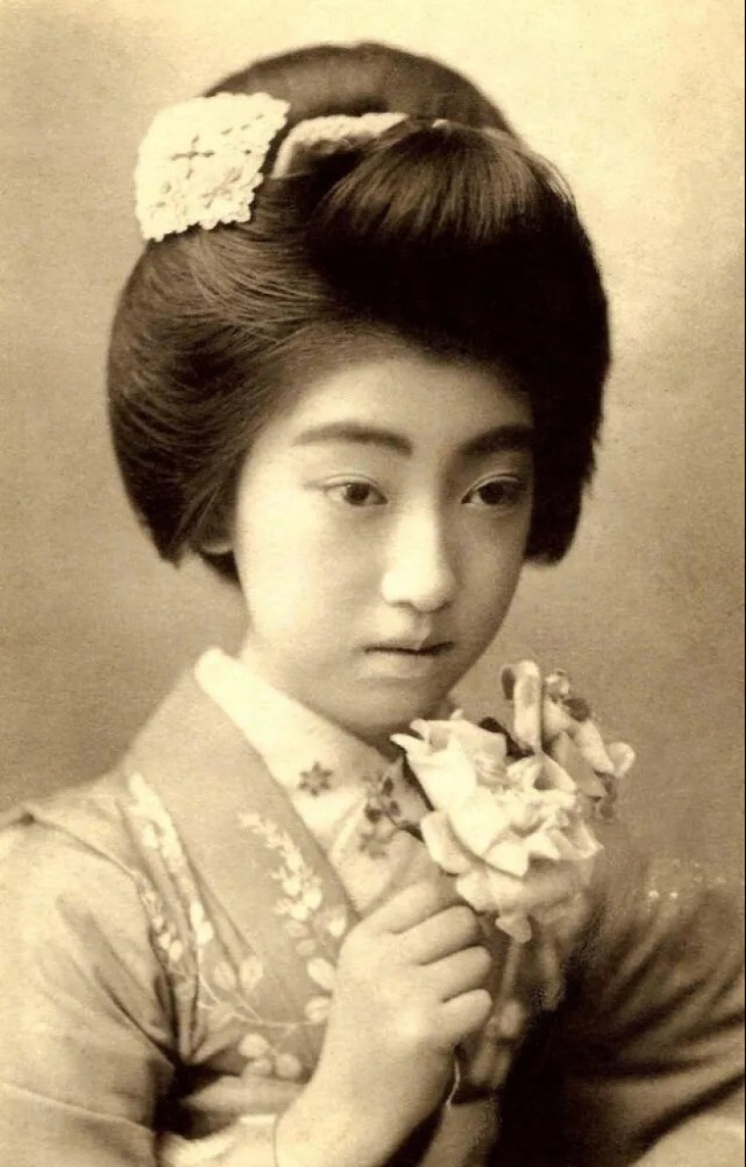 La historia de vida y hermosas fotos de la geisha de nueve dedos Tise Takaoka La historia de vida y hermosas fotos de la geisha de nueve dedos Tise Takaoka