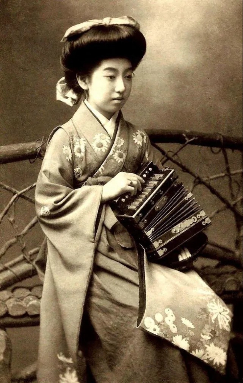 La historia de vida y hermosas fotos de la geisha de nueve dedos Tise Takaoka La historia de vida y hermosas fotos de la geisha de nueve dedos Tise Takaoka