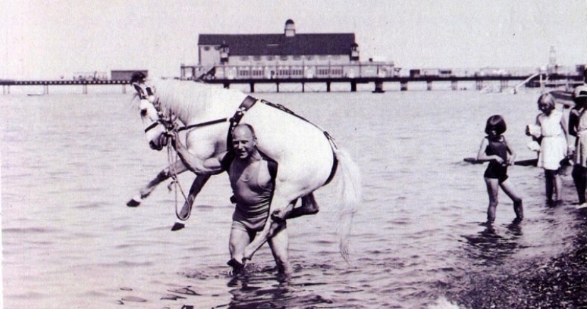 La historia del atleta de circo Alexander Zass - ruso "Iron Samson" La historia del atleta de circo Alexander Zass - ruso "Iron Samson"