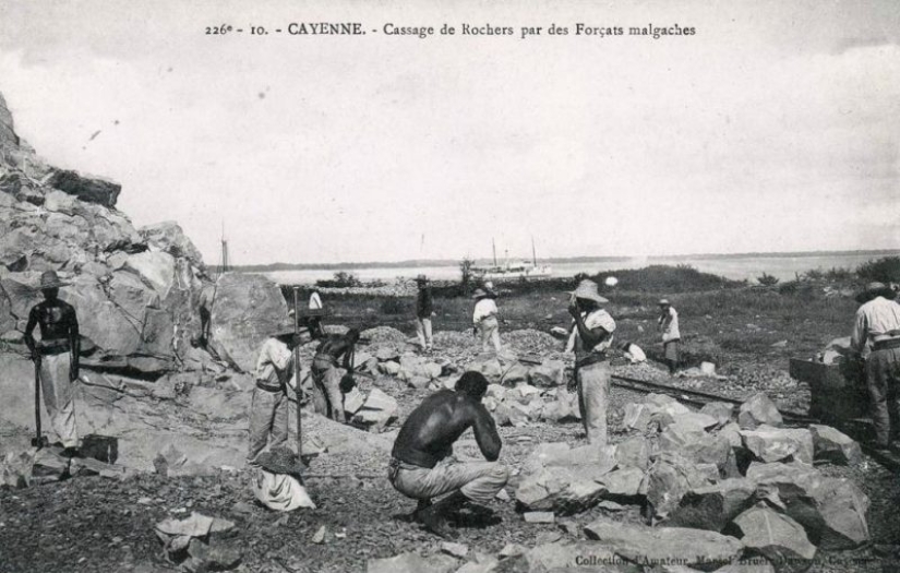 La prisión en la isla del Diablo: el despiadado blade "guillotina seca" La prisión en la isla del Diablo: el despiadado blade "guillotina seca"