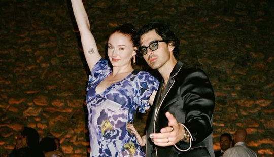 La reina del norte tiene nuevo rey: Sophie Turner lo hace oficial con la aristócrata británica La reina del norte tiene nuevo rey: Sophie Turner lo hace oficial con la aristócrata británica