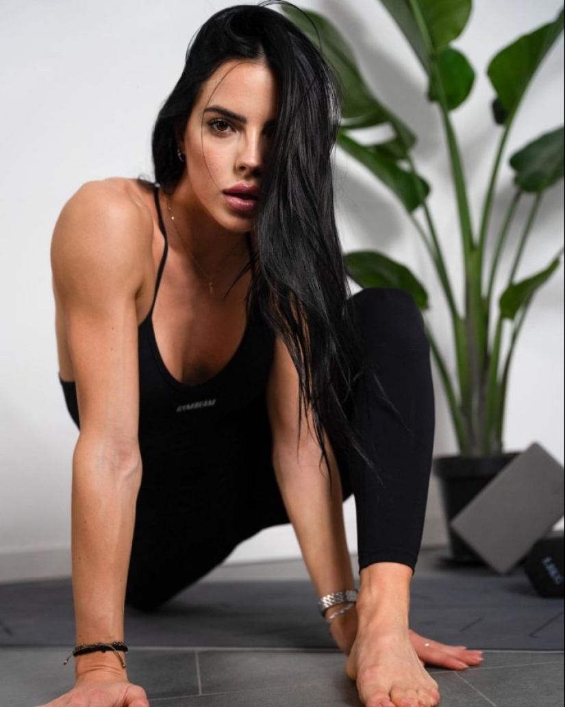 Model and dancer Shyla Gatta in hot photos from social networks