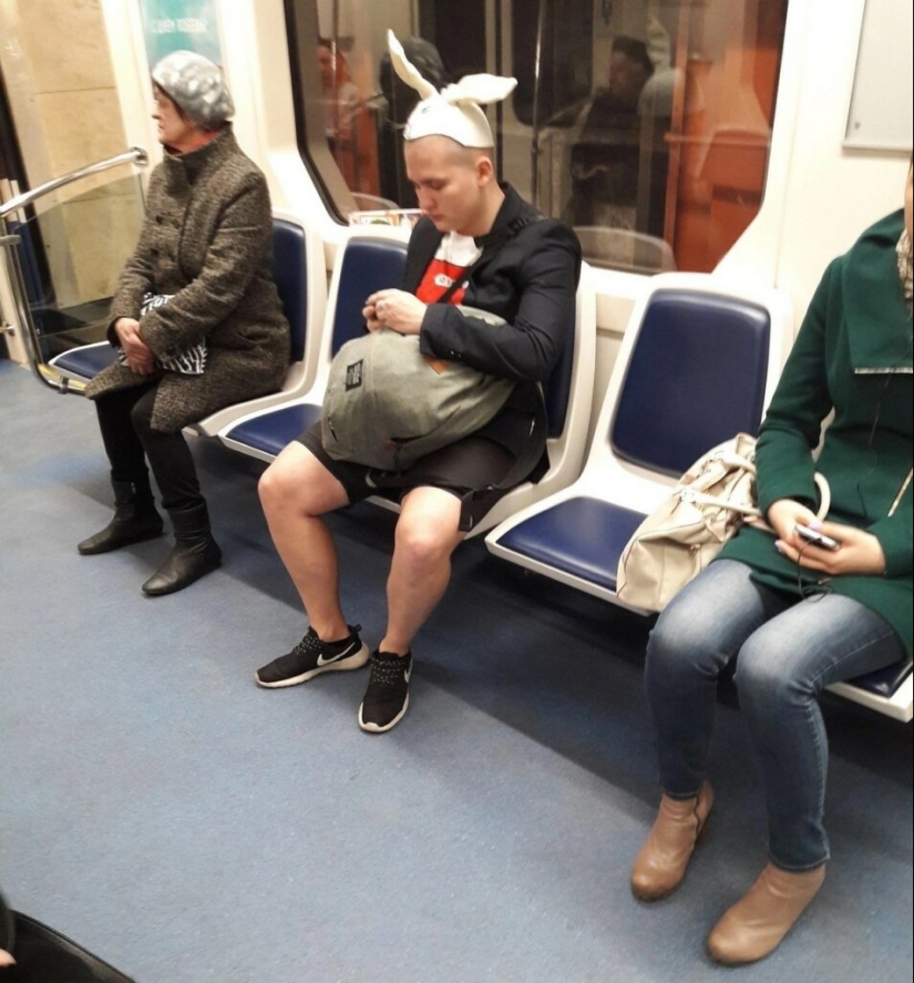 Mods and eccentrics from the metro Mods and eccentrics from the metro