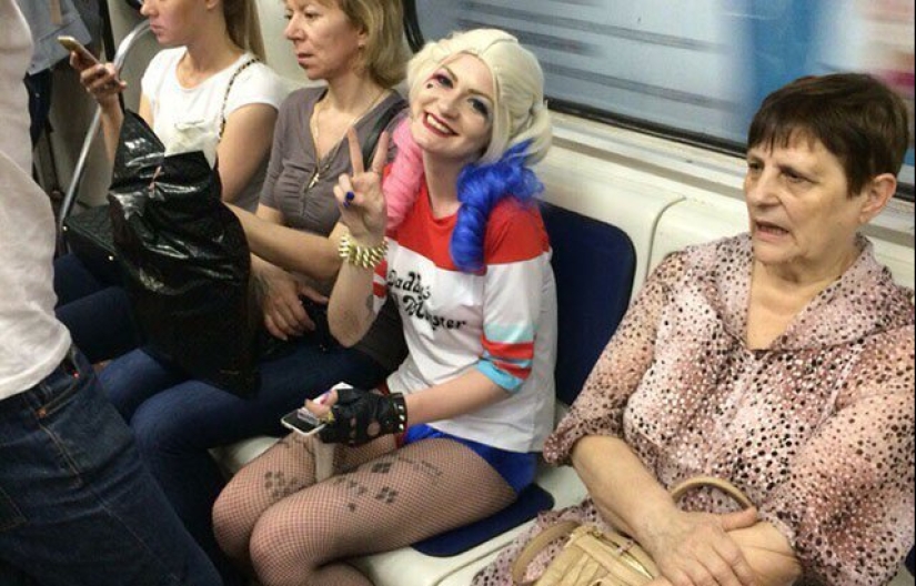 Mods and eccentrics from the metro Mods and eccentrics from the metro