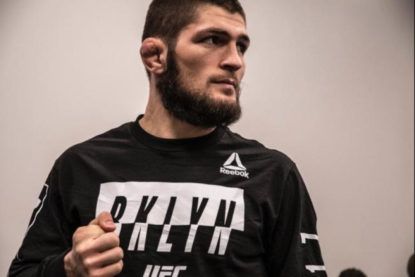 Monobrow, braces and 8 more appearance flaws that are considered attractive by other peoples