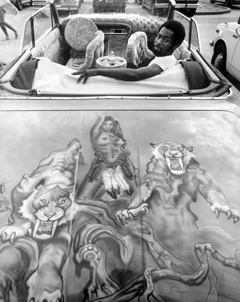 Muscles and freaks: the legendary Venice Beach in the lens of Claudio Edinger Muscles and freaks: the legendary Venice Beach in the lens of Claudio Edinger