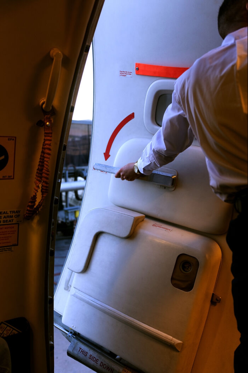 My 10 Photographs That Show The Reality Of Flying Economy My 10 Photographs That Show The Reality Of Flying Economy