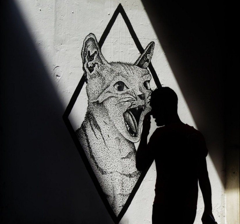 Mystic unexpected street photographs of holidays. Nticas