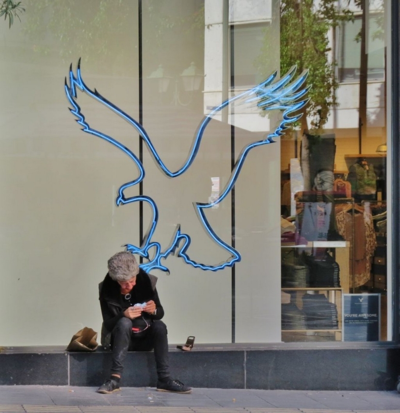 Mystic unexpected street photographs of holidays. Nticas