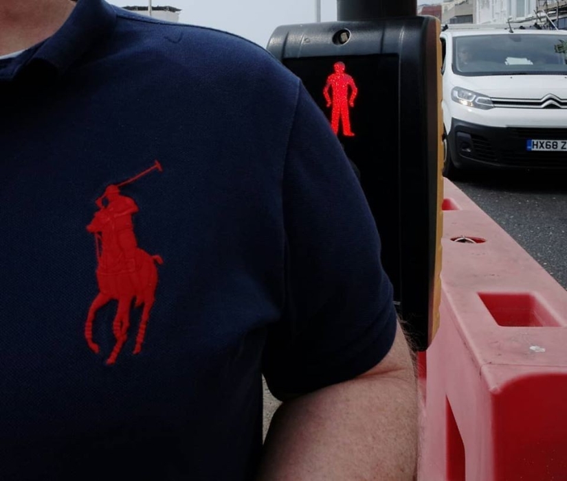 Mystic unexpected street photographs of holidays. Nticas