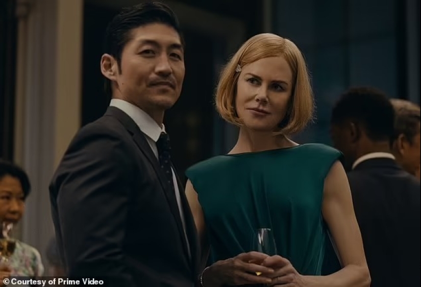 ¡Nicole Kidman como nunca la has visto antes! La actriz, de 56 años, muestra su físico con lencería negra atrevida mientras posa para increíbles fotos de Vogue.