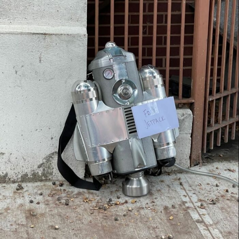 'Nueva York encorvada': 10 veces que la gente dejó tesoros para que otros los encontraran en la acera