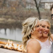 One of the sisters of the Siamese twins Hensel got married