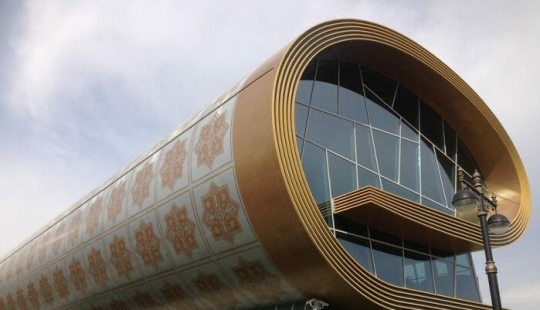 Out Of This World: 10 Times Architects Outdid Themselves With These Alien-Like Buildings Out Of This World: 10 Times Architects Outdid Themselves With These Alien-Like Buildings