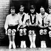 Painted knees — a forgotten fashion trend of the 1920s