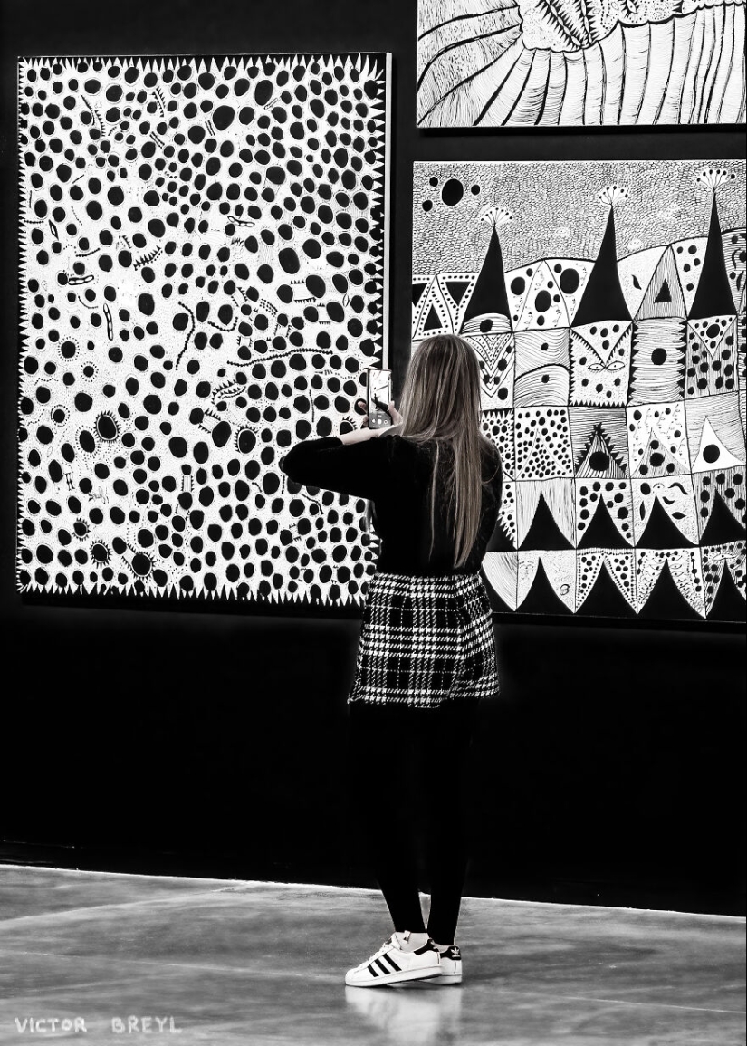 Parallel Perspectives: I Took 12 Photos In The Museum To Show How Everyday People Imitate Art