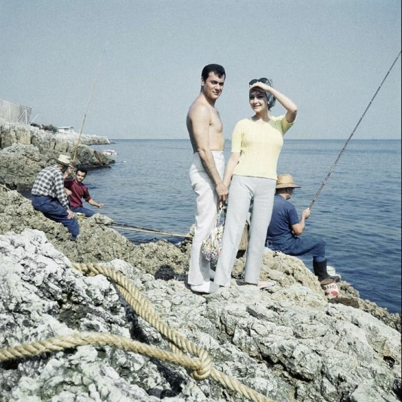 Past in photos: summer vacation of celebrities