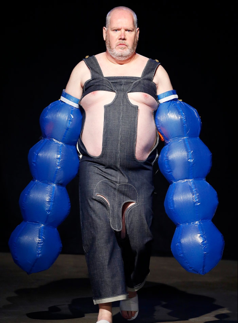 People Can’t Get Over These Bizarre Looks From London Fashion Week 2024 People Can’t Get Over These Bizarre Looks From London Fashion Week 2024