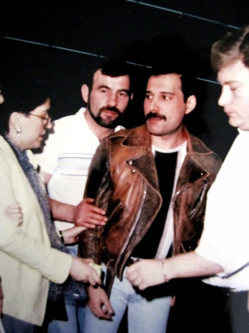 Personal photos of Freddie Mercury and his boyfriend of the 1980s Personal photos of Freddie Mercury and his boyfriend of the 1980s