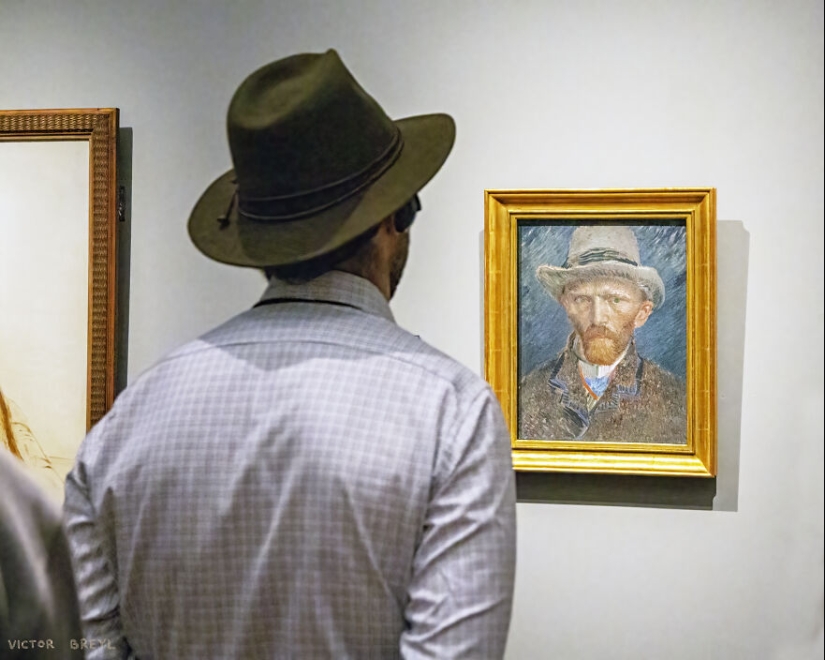 Perspectivas paralelas: tomé 12 fotografías en el museo para mostrar cómo la gente común imita el arte Perspectivas paralelas: tomé 12 fotografías en el museo para mostrar cómo la gente común imita el arte