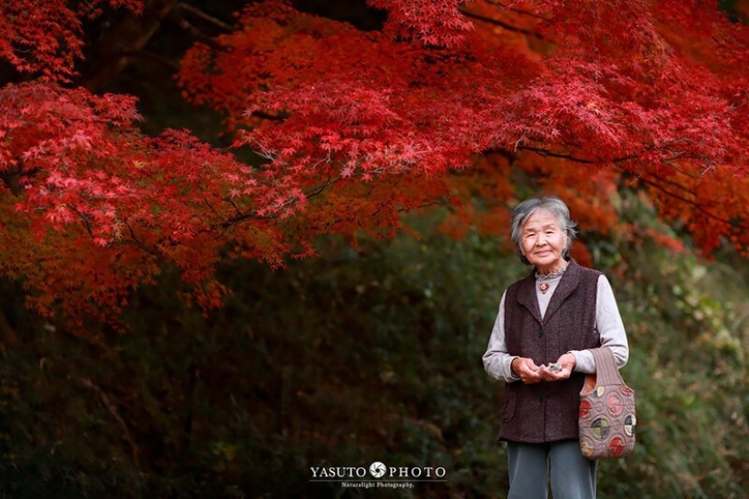 Photographer from Japan makes touching photos of his grandmother and dog