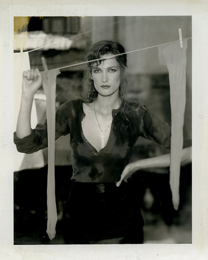 Photos of Gian Paolo Barbieri, who became famous all over the world, shooting female beauty