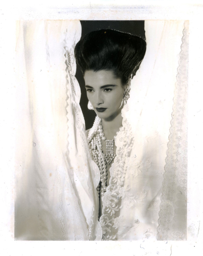 Photos of Gian Paolo Barbieri, who became famous all over the world, shooting female beauty