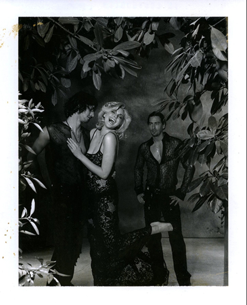 Photos of Gian Paolo Barbieri, who became famous all over the world, shooting female beauty